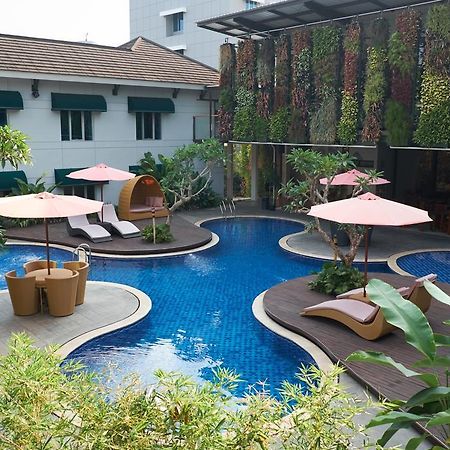 Patra Bandung Hotel Exteriör bild