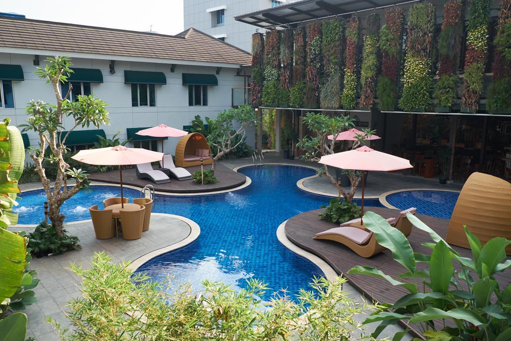 Patra Bandung Hotel Exteriör bild