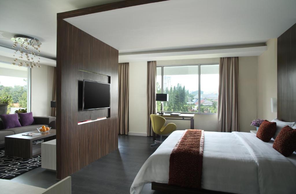 Patra Bandung Hotel Exteriör bild